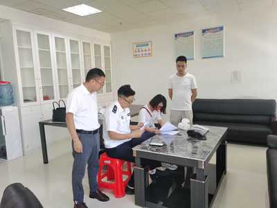 縣人社局開(kāi)展清理整頓人力資源市場(chǎng)秩序?qū)ｍ?xiàng)行動(dòng)